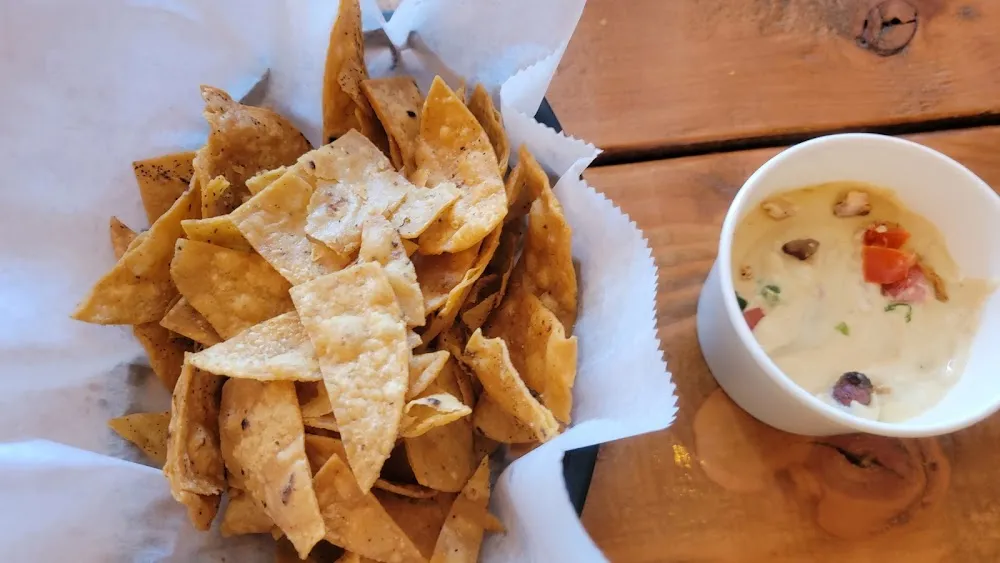 Queso and Chips